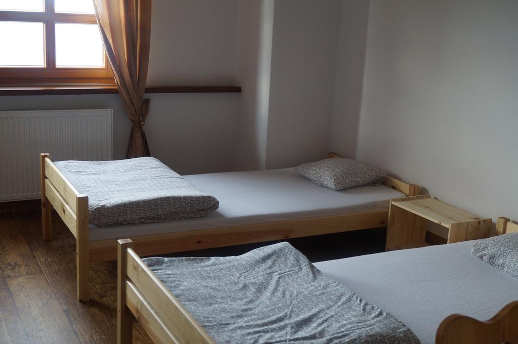 Schronisko Pttk Hala Szrenicka Hostel Szklarska Poreba Bilik gambar