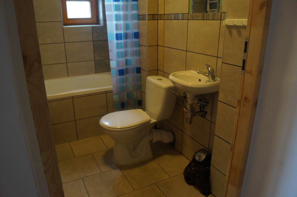 Schronisko Pttk Hala Szrenicka Hostel Szklarska Poreba Bilik gambar