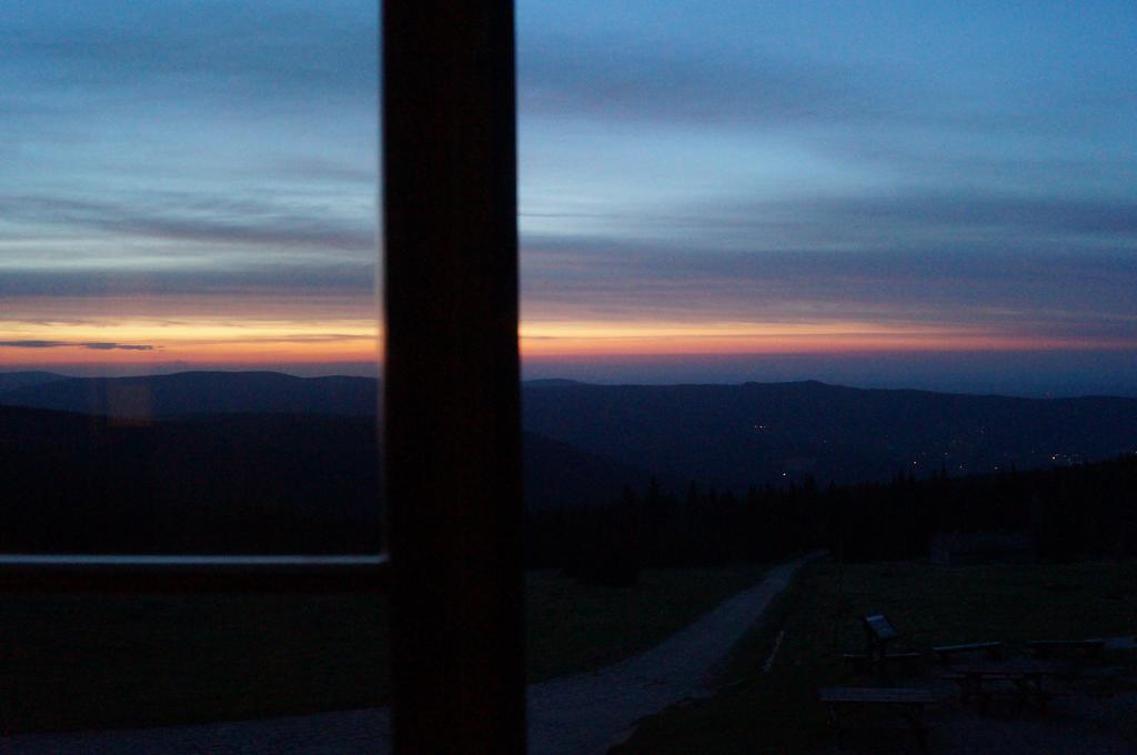Schronisko Pttk Hala Szrenicka Hostel Szklarska Poreba Bilik gambar